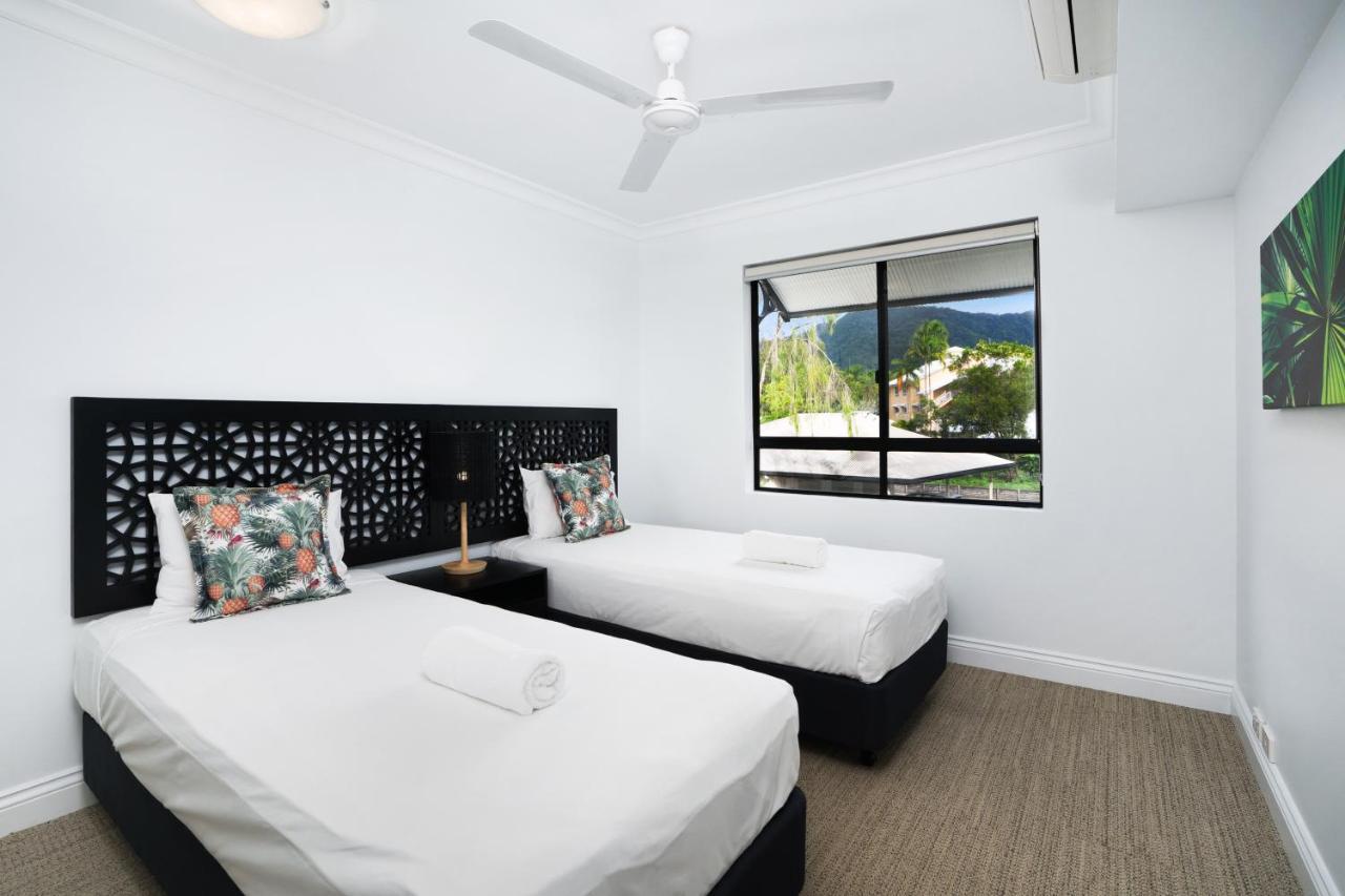 Club Wyndham Cairns Hotel Exterior photo